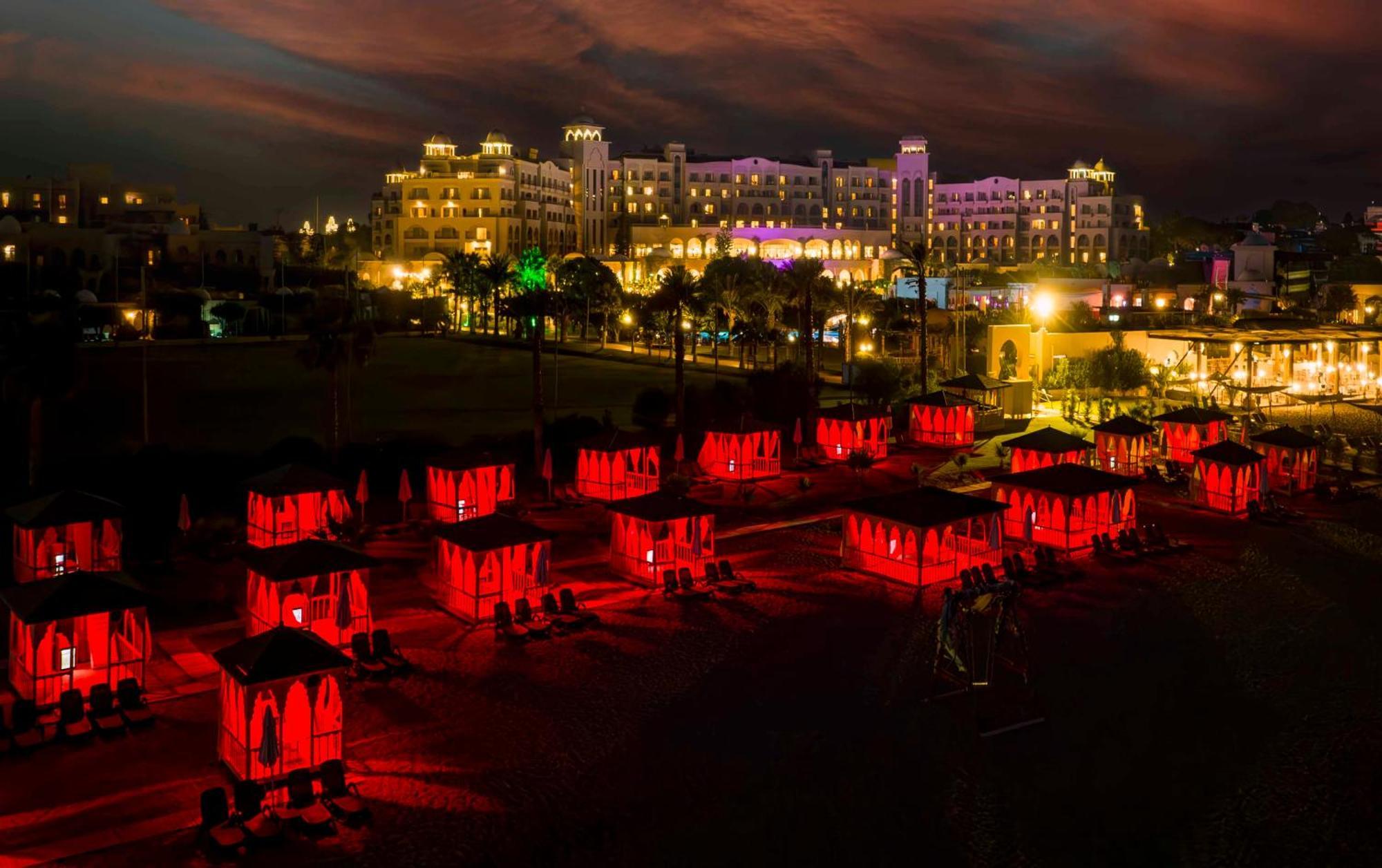 Spice Hotel & Spa Belek Exterior foto Petra by night